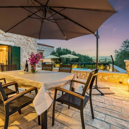 Vila Stone House Luna *