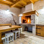 Stone House Luna Villa