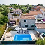 Villa Stone House Luna *