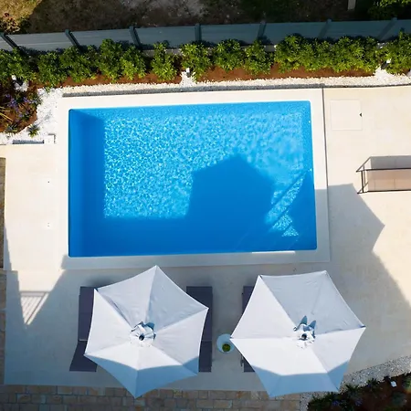 Villa Stone House Luna