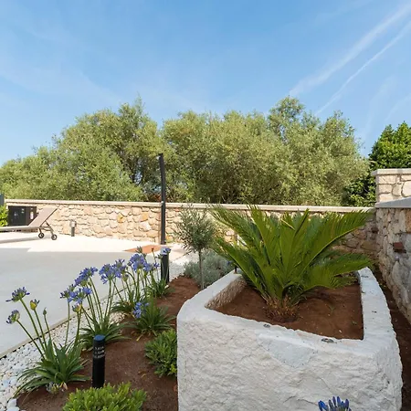 Stone House Luna * Poljana