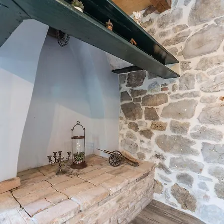 Stone House Luna Villa