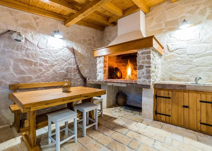 Stone House Luna Villa