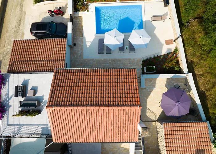 Stone House Luna Poljana