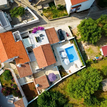 Villa Stone House Luna