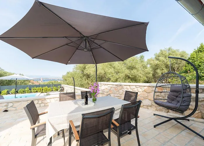 Villa Stone House Luna *