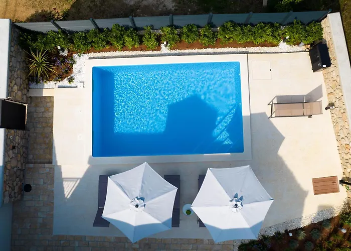 Villa Stone House Luna