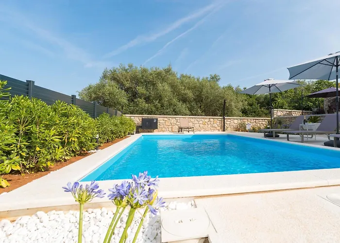 Villa Stone House Luna *