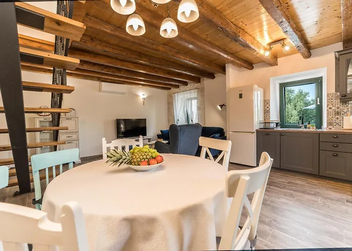 Villa Stone House Luna *