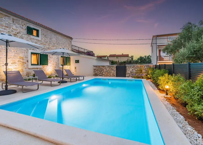 Stone House Luna Villa