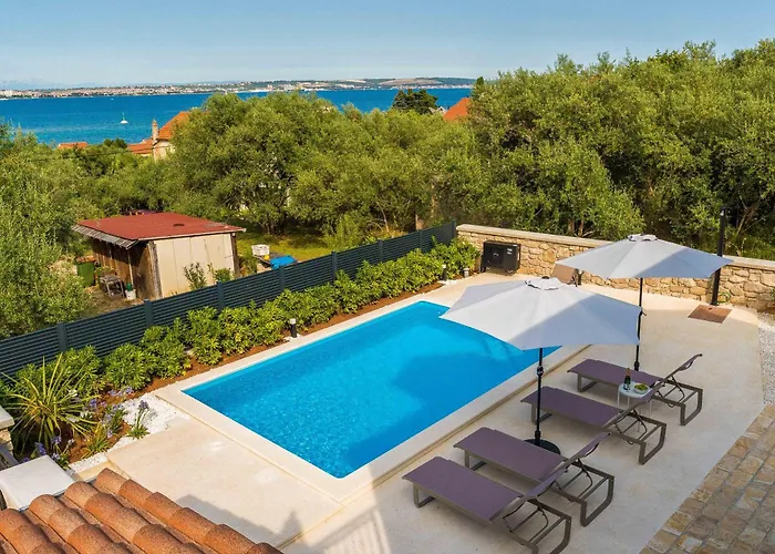 Villa Stone House Luna *